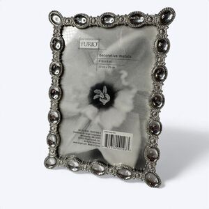 Furio Decorative Metals 4x6 Picture Frame Silver Tone Mirrored Stones Standing